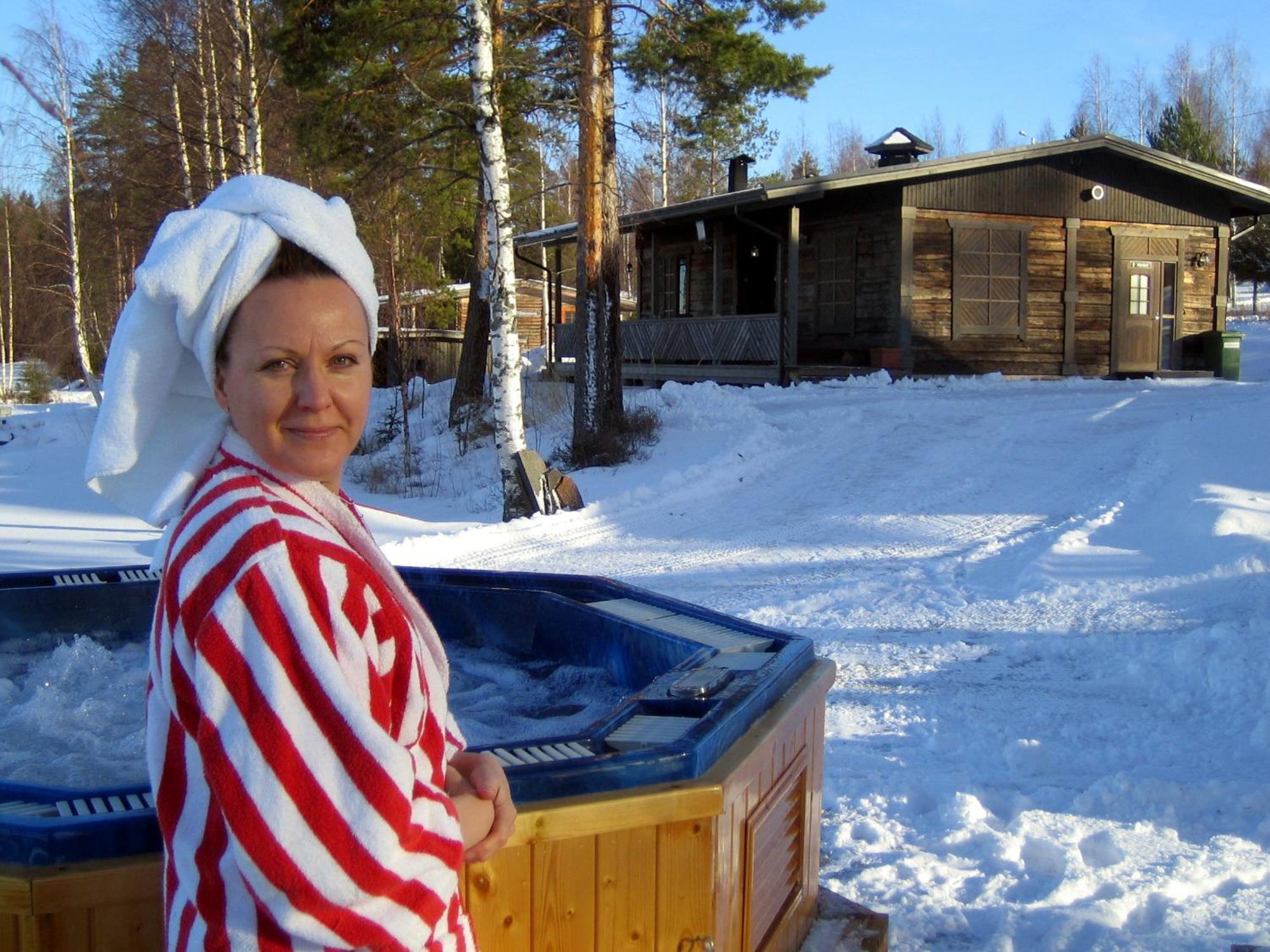 Revontuli Resort Rooms Hankasalmi Buitenkant foto