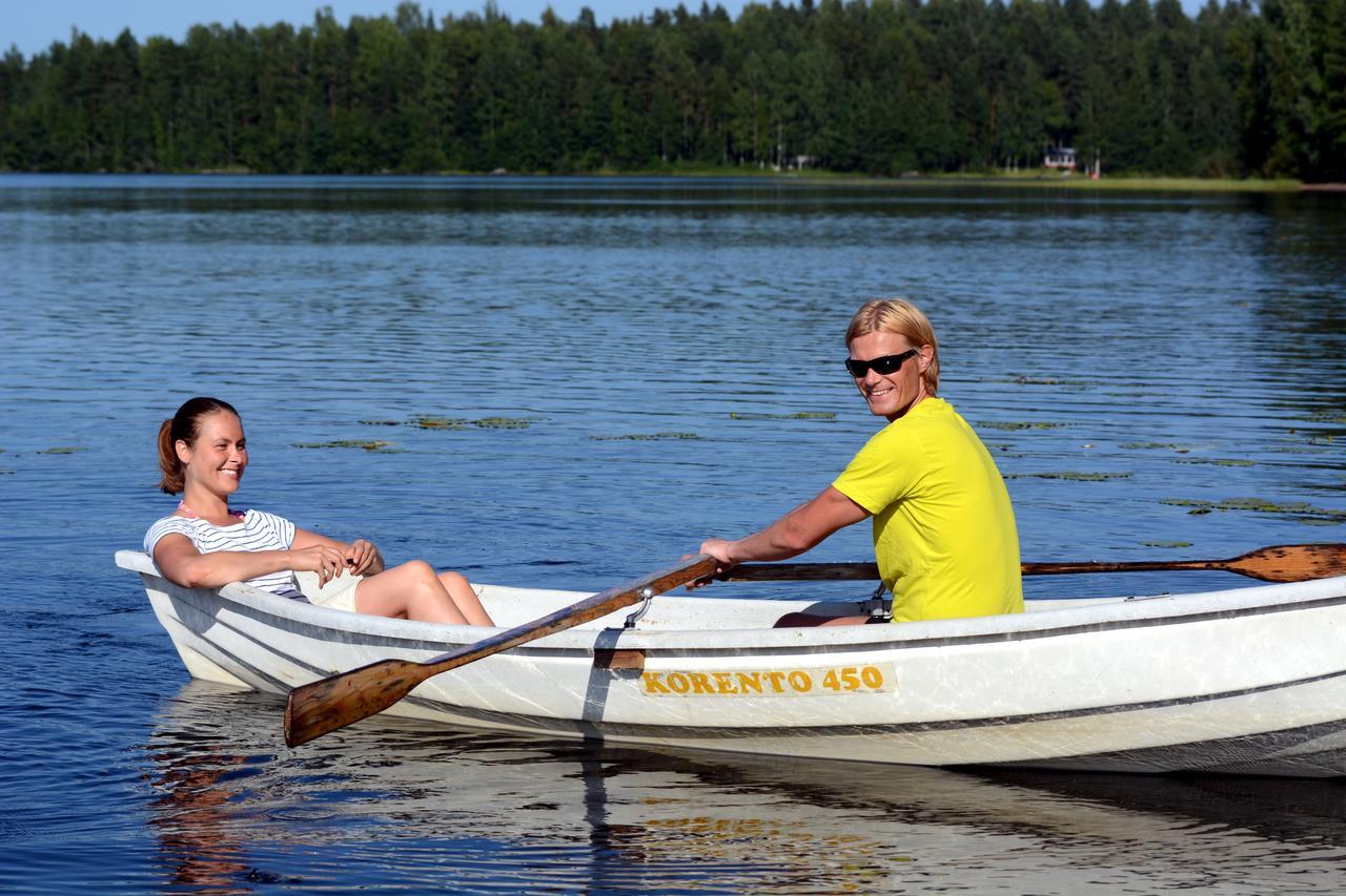 Revontuli Resort Rooms Hankasalmi Buitenkant foto