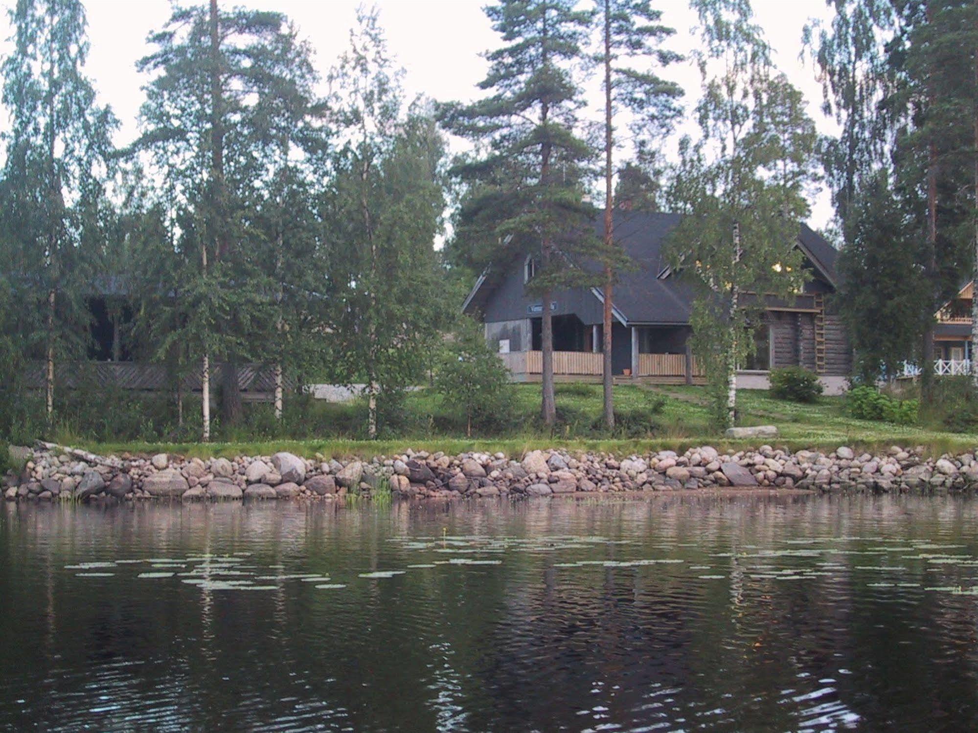 Revontuli Resort Rooms Hankasalmi Buitenkant foto