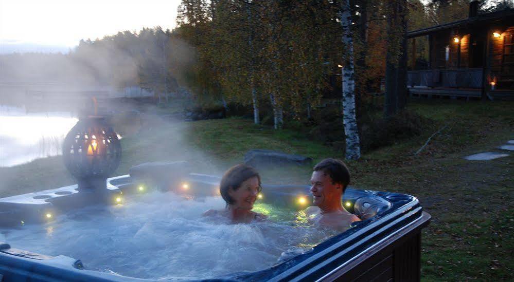 Revontuli Resort Rooms Hankasalmi Buitenkant foto